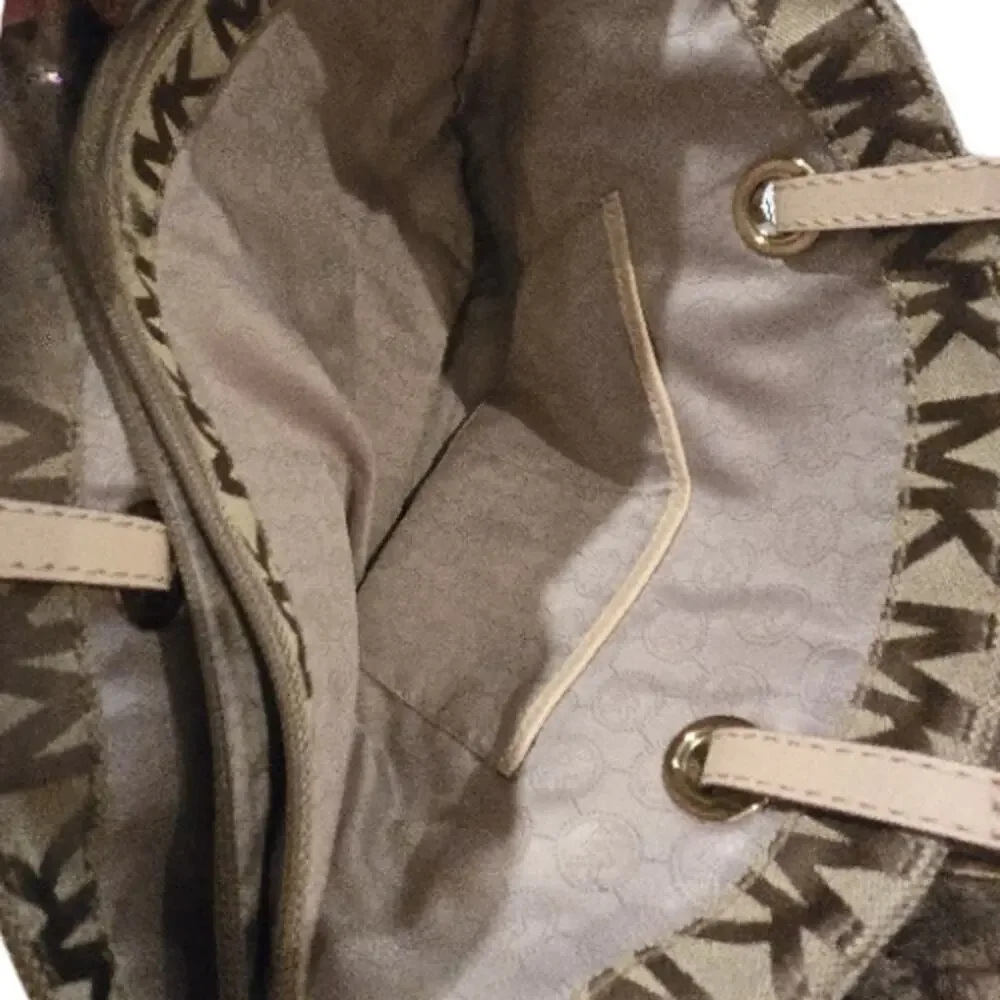 Michael Kors Signature East/West Tote in Brown & Tan – EUC - Picture 4 of 6